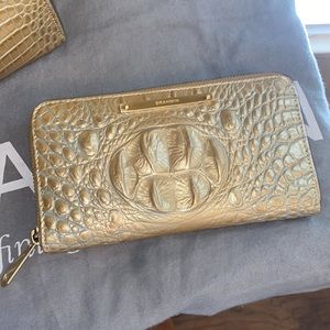 Brahmin Wallet